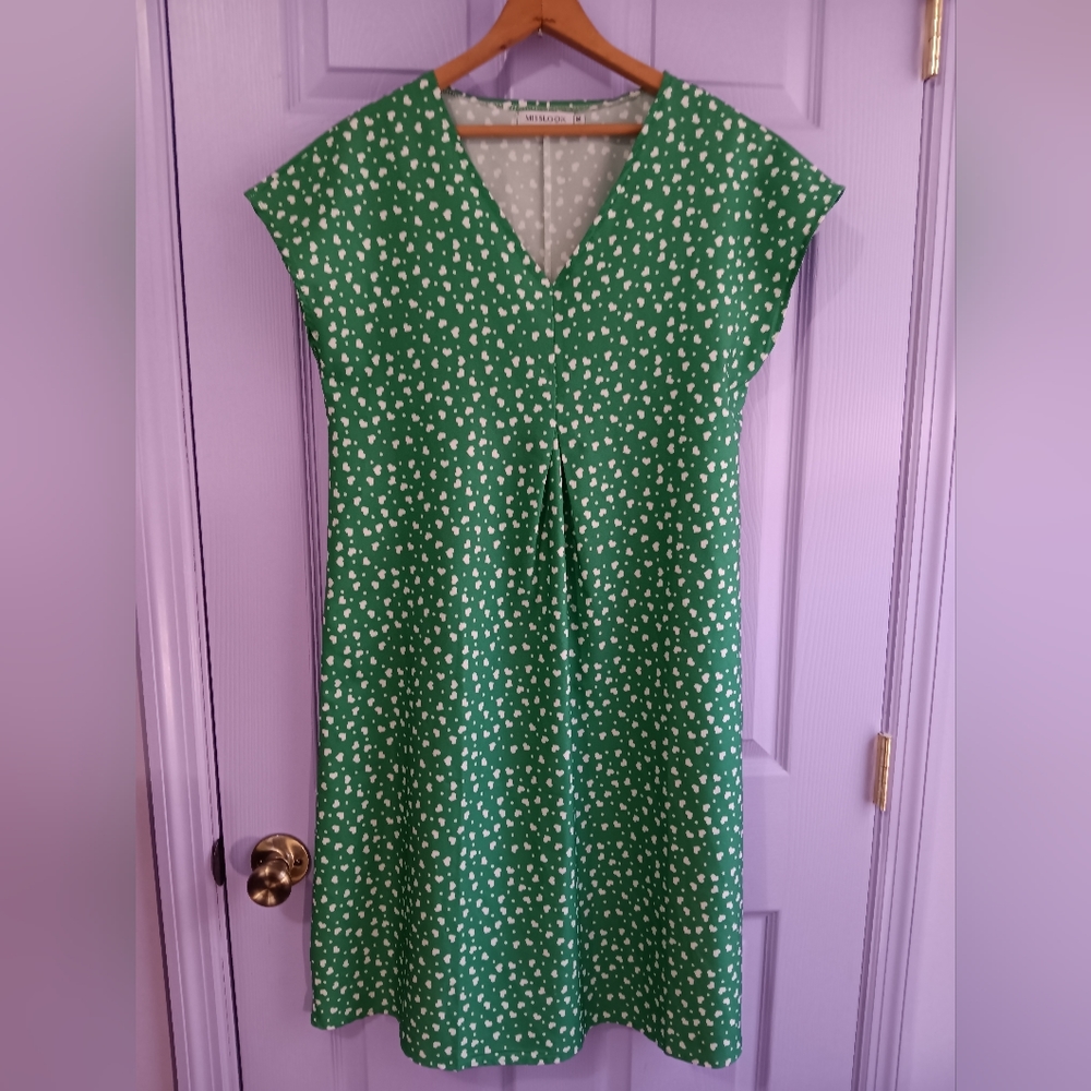 MISSLOOK | Pretty Green White Heart Print Dress Medium